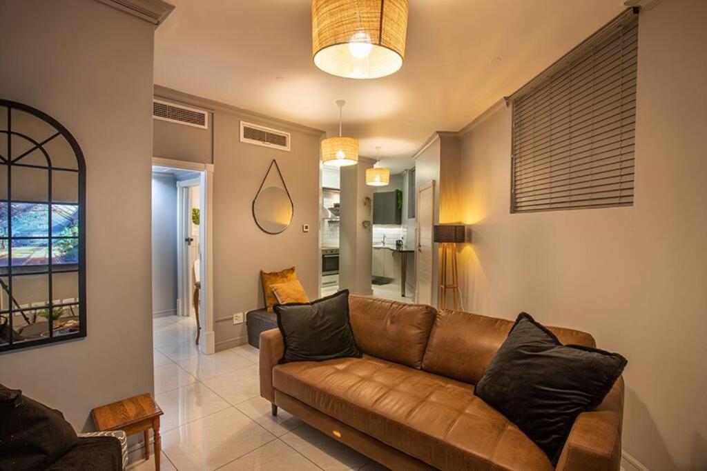 2 Sleeper Stylish Sanctuary Apartment เดอร์บัน ภายนอก รูปภาพ